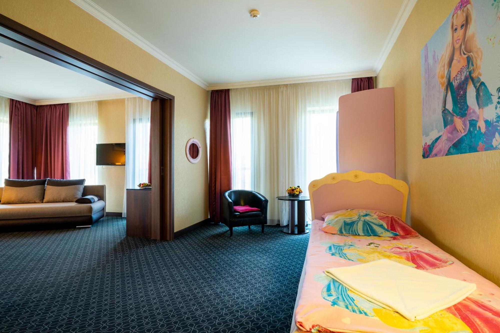 Hotel Castello & Thermal Spa Siklos Exterior photo