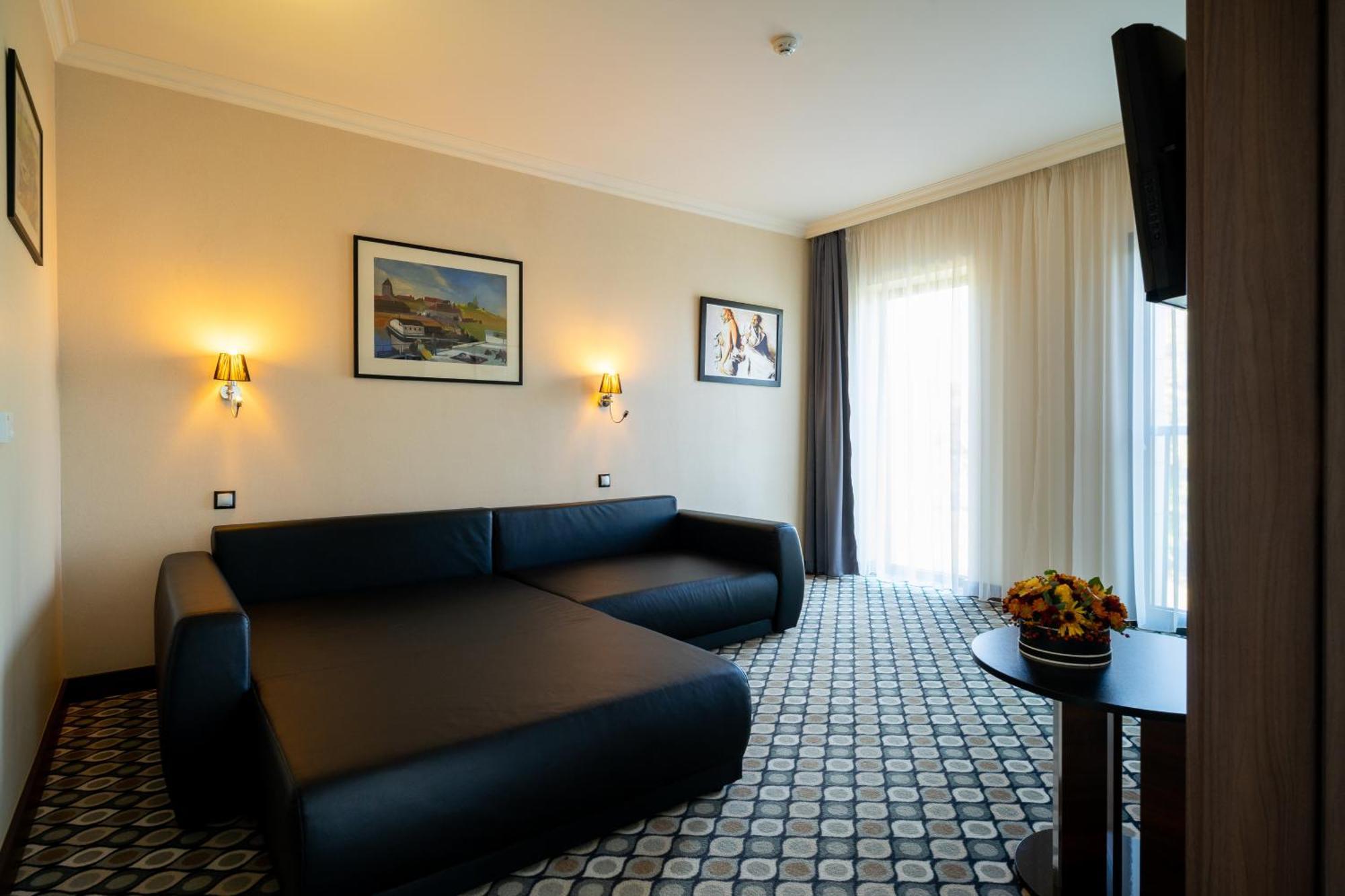 Hotel Castello & Thermal Spa Siklos Exterior photo